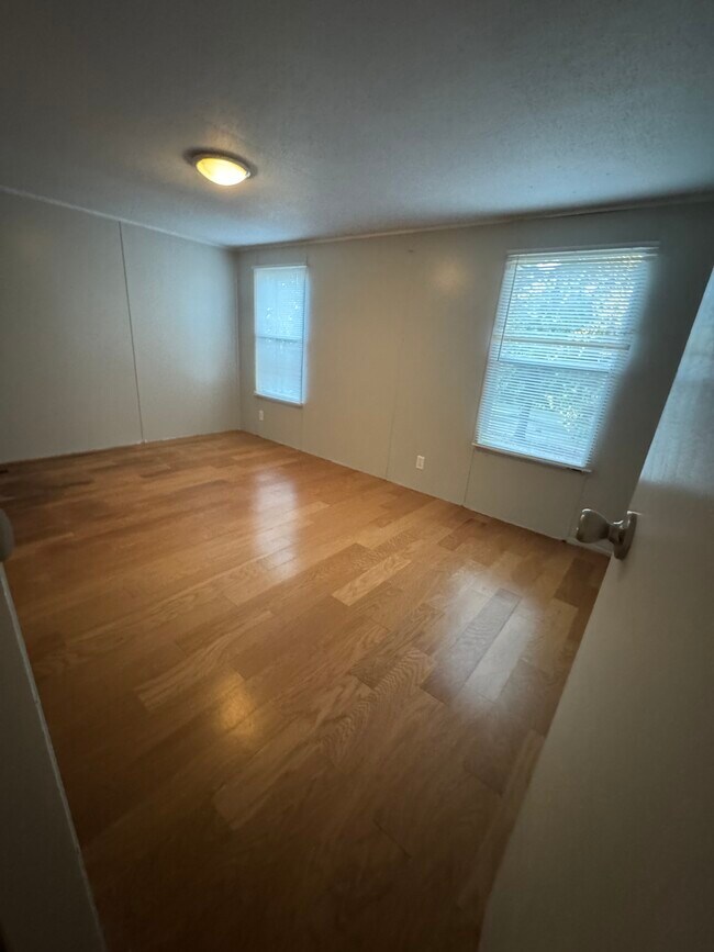 Foto del edificio - 178 Oak Leaf Ln