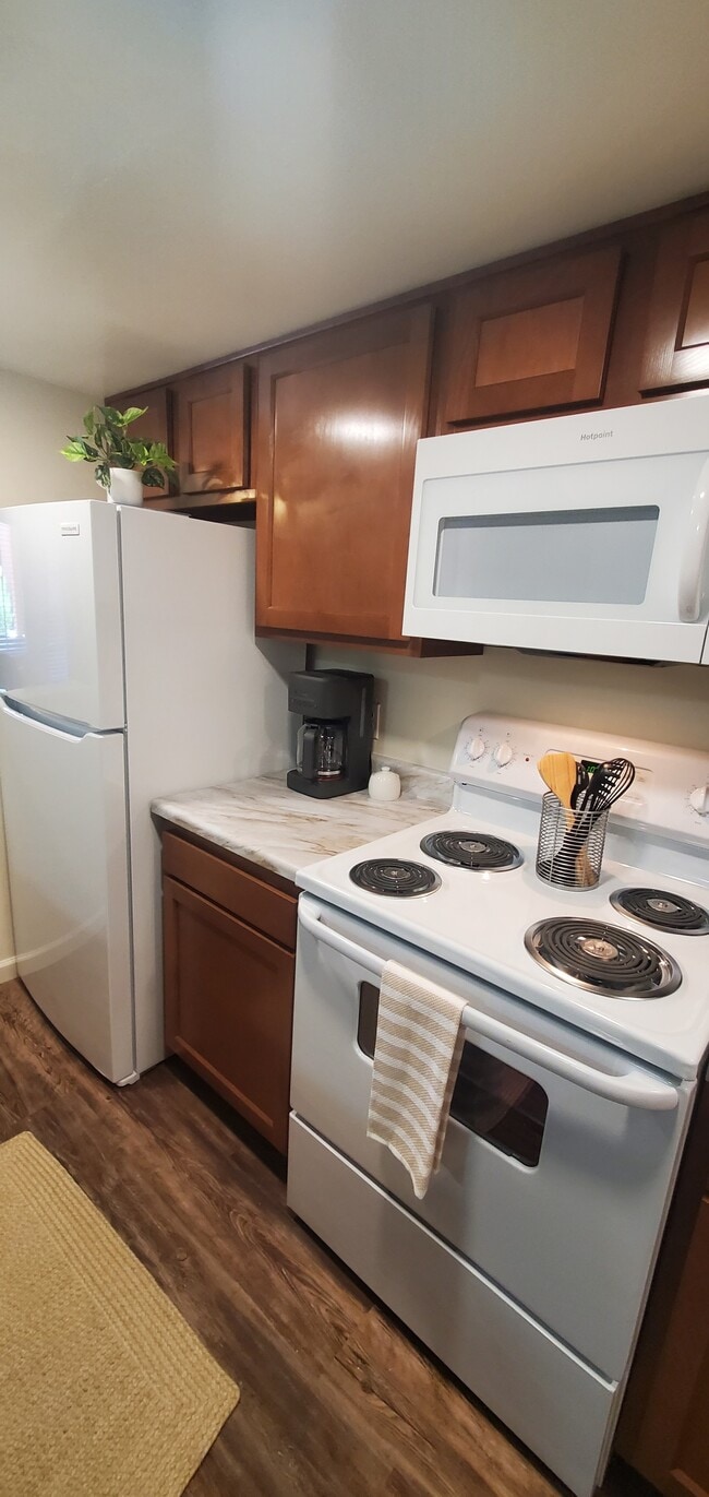Premium D Floorplan Kitchen - Sandstone Apartment Homes