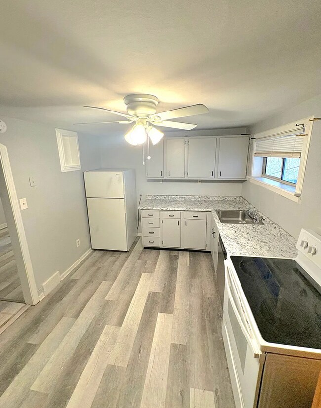 Foto del edificio - 1027 Cochran Mill Rd