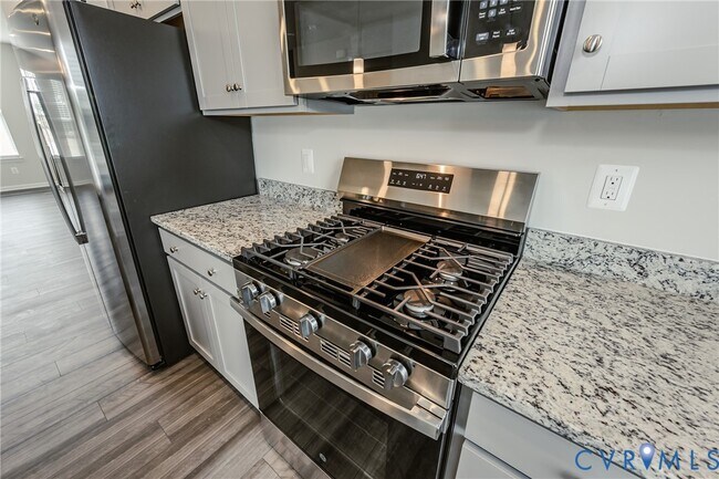 Building Photo - 8757 Whitman Dr