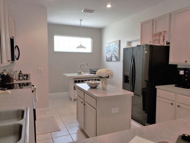Building Photo - 3050 Purple Martin Ln