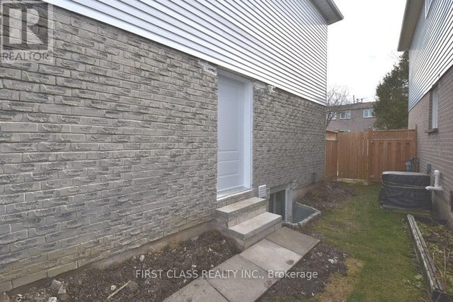 Building Photo - 43 Constellation Crescent