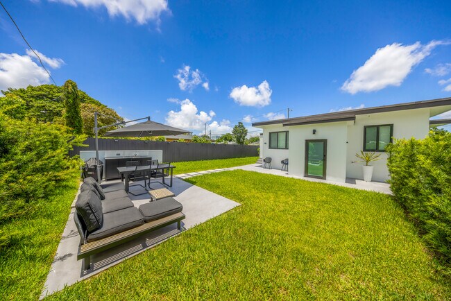 Foto del edificio - 5194 NW 15th Ave