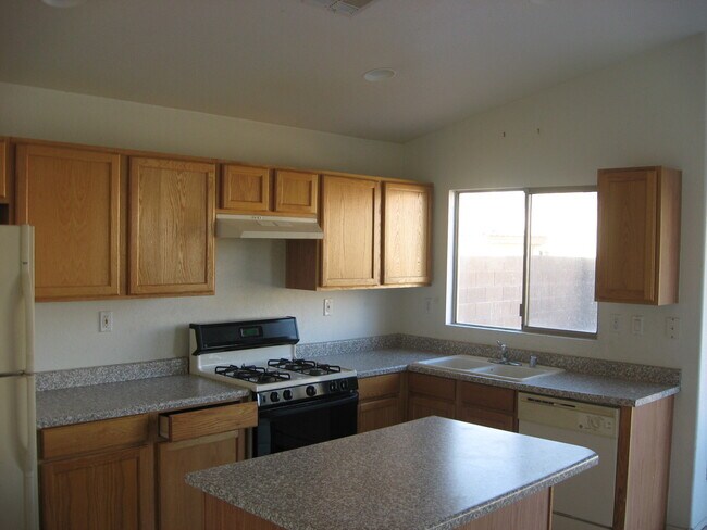 Foto del edificio - Beautiful Three Bedroom Home Available in Southern Highlands
