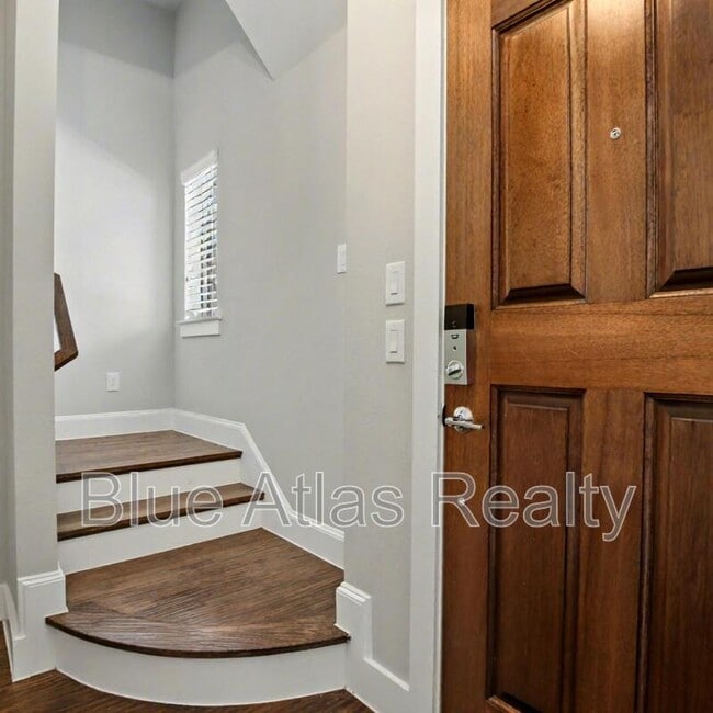 Photo - 728 N Plano Rd Townhome