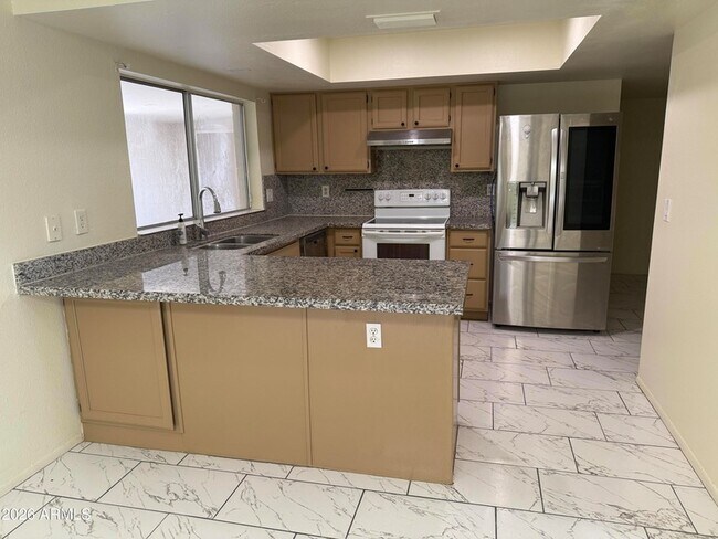 Foto del edificio - 4731 W Paradise Ln