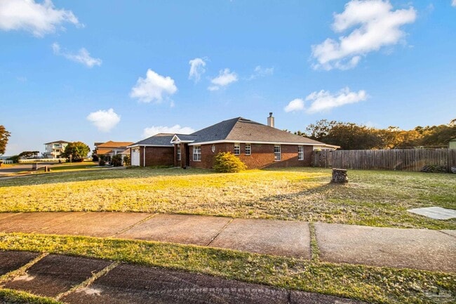 Building Photo - 1675 Winding Shore Dr
