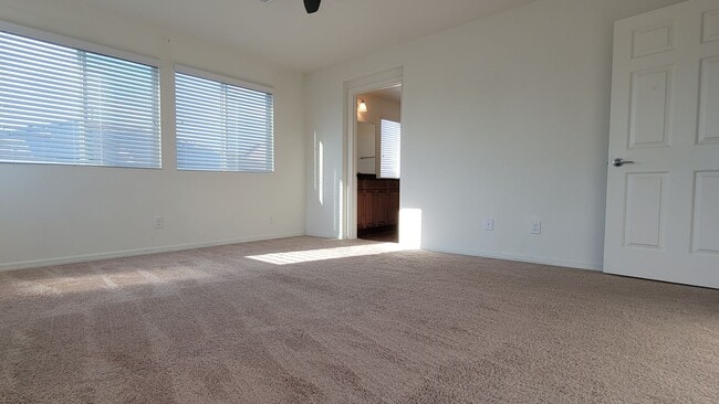 Foto del edificio - 1362 Bear Brook Ave