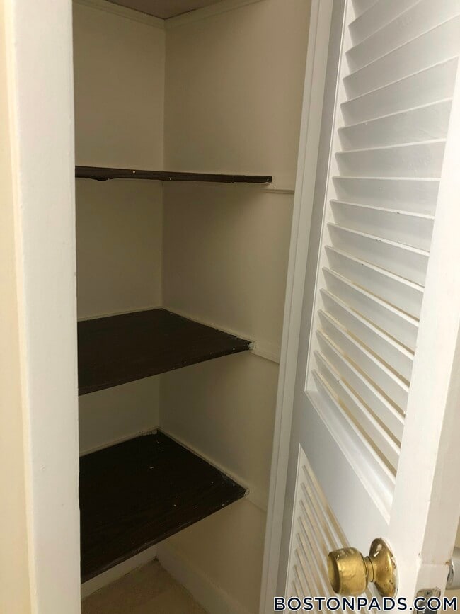 Foto del edificio - 122 Dustin St