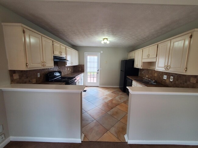 Building Photo - 83 Haver Dr