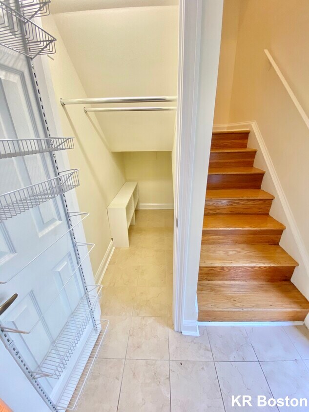 485 Vfw Pky Unit 1, Chestnut Hill, MA 02467 485 Vfw Pky Chestnut Hill