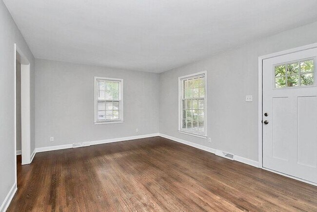 Foto del edificio - 3BD/2BA Ranch Home in Windsor Park!