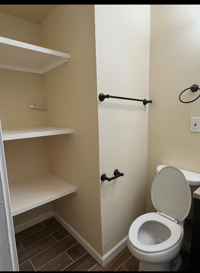 Baño principal - 16964 Millstone Dr