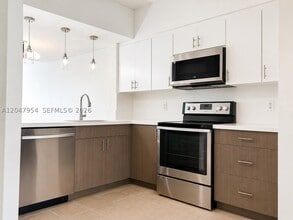 Building Photo - 3 Whitehead Cir