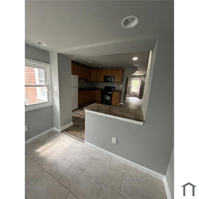 Photo - ** 2 BEDROOM TOWNHOME COMING SOON**