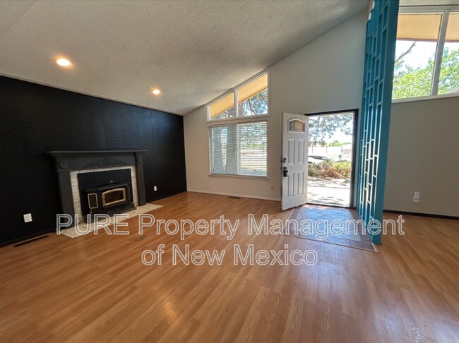 Foto del edificio - 3509 N Dustin Ave