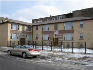 Primary Photo - 8001 S Wood St