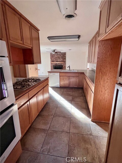 Foto del edificio - 44519 Foxton Ave