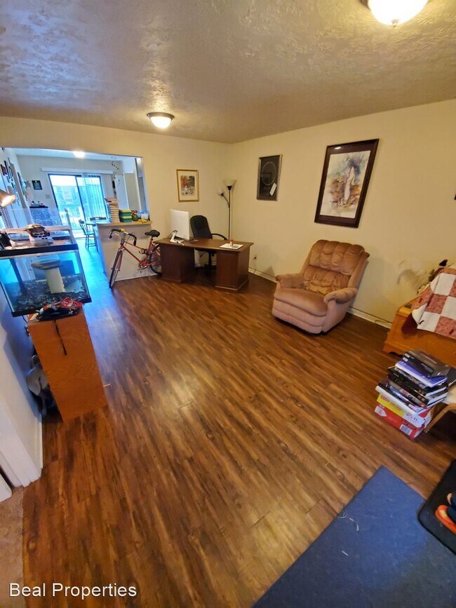 Foto del edificio - 2 br, 1.5 bath House - 709 D Vassar Ct