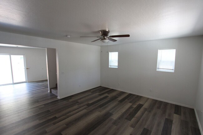 Building Photo - Spacious 3-bedroom Home in East Flagstaff