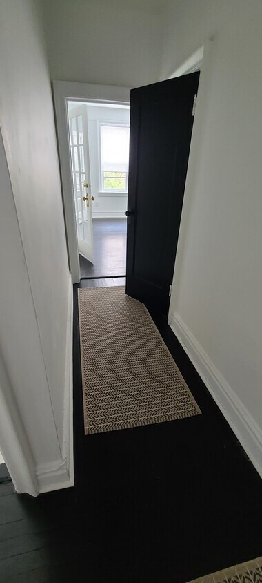 Foto principal - 244 Lawton Ave