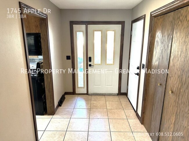 Foto del edificio - 1745 Apple Dr