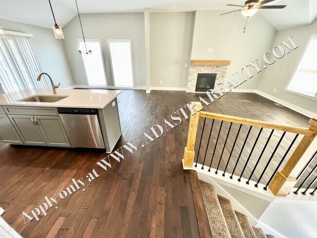 Building Photo - Beautiful Home in Independence-Available in JULY!!