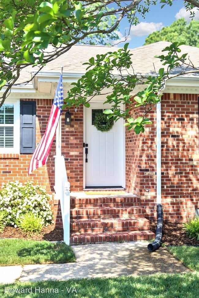 Building Photo - 4 br, 2 bath House - 561 Woodstock Road