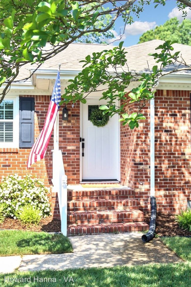 Foto del edificio - 4 br, 2 bath House - 561 Woodstock Road