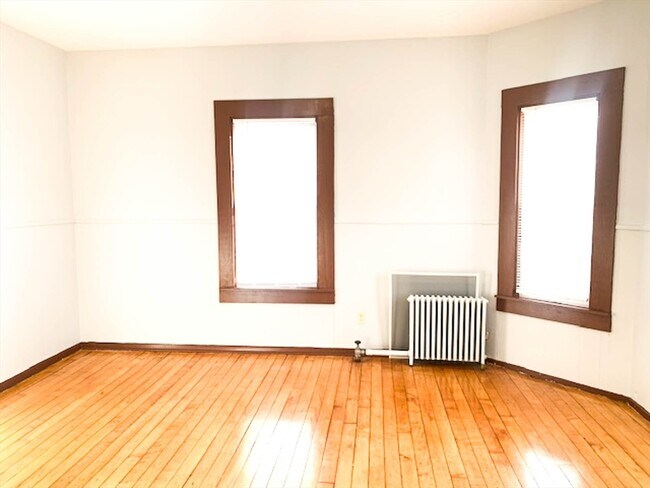 Foto del edificio - 436 Warren Ave