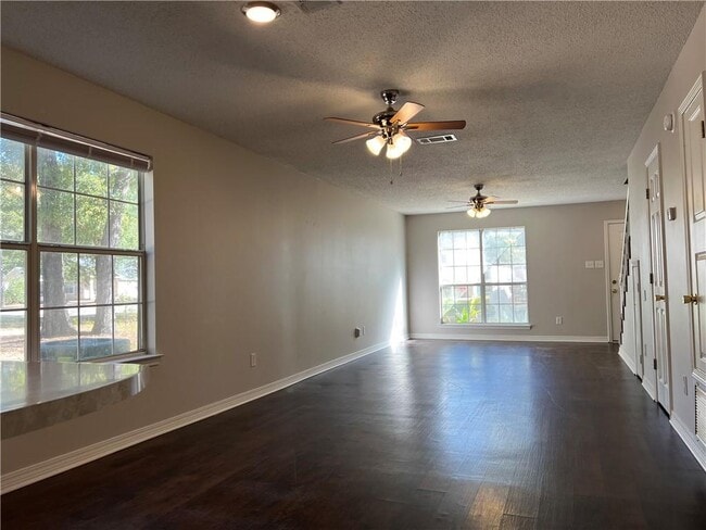 Building Photo - 132 Bayou Sara Ave