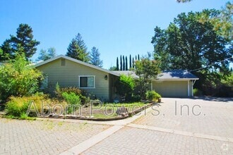 Building Photo - 3581 Cercis Way