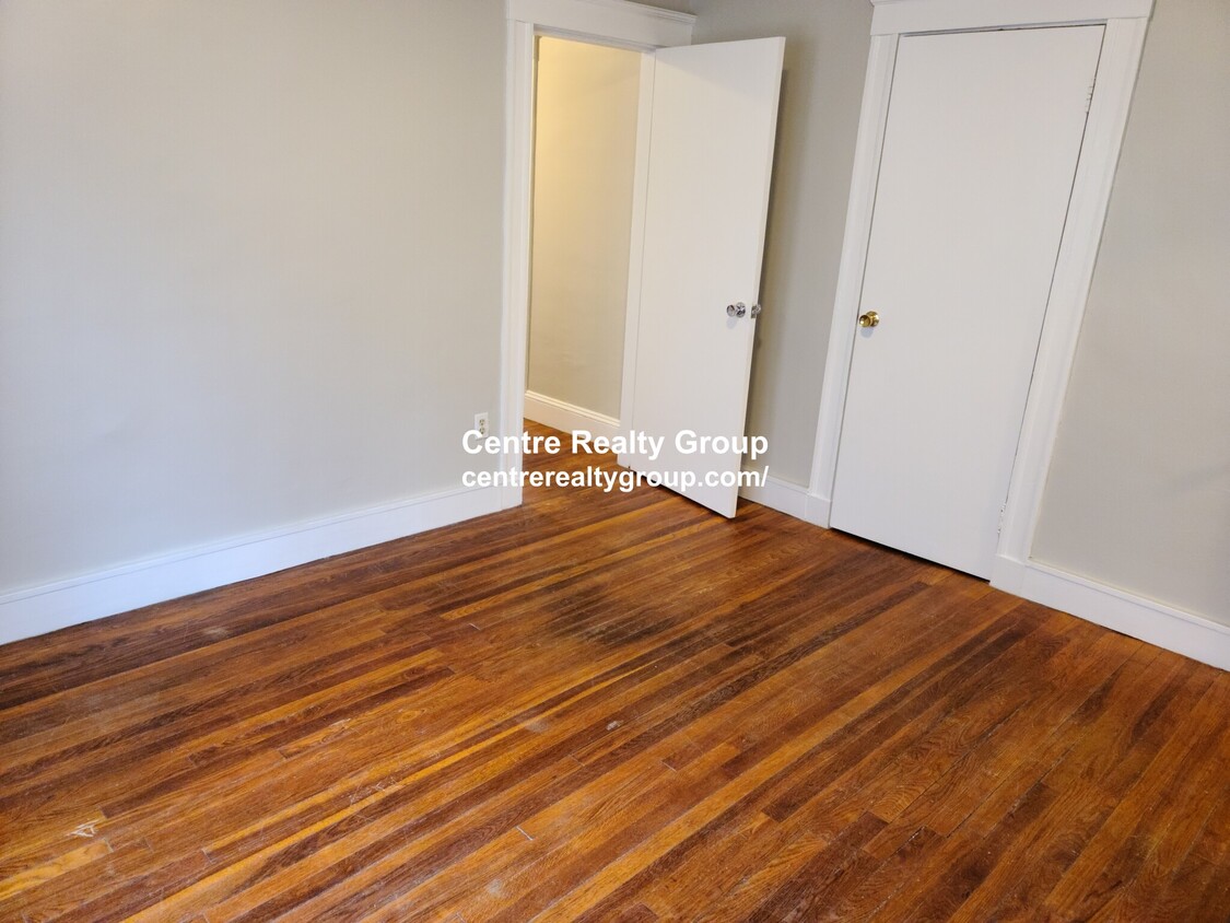 Foto principal - 8 Woodside Ave