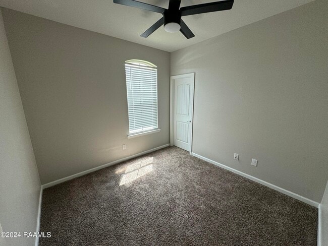 Foto del edificio - 104 Garden Oaks Ave