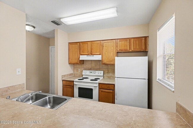 Foto del edificio - 2414 Fox Hollow Dr