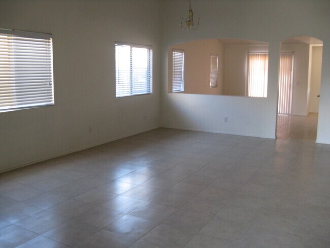 Foto del edificio - 3425 W Hidalgo Ave