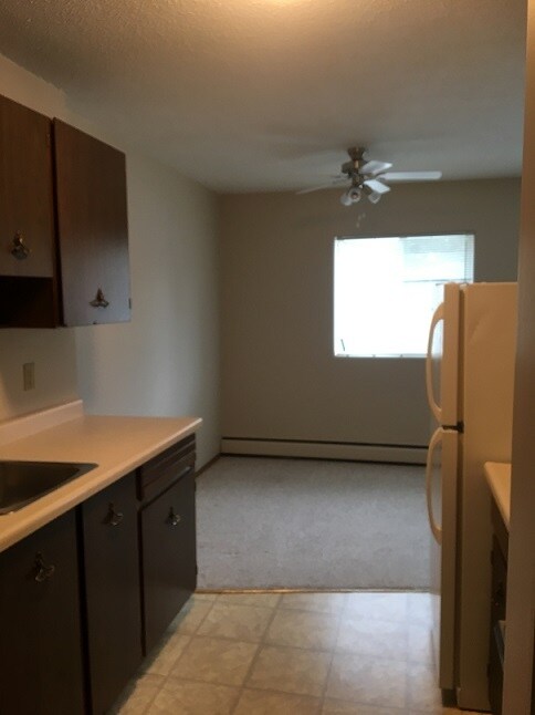 Photo du bâtiment - 0 Bed 0 Bath Unit in Red Deer, AB
