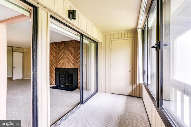Building Photo - 5717 Harpers Farm Rd