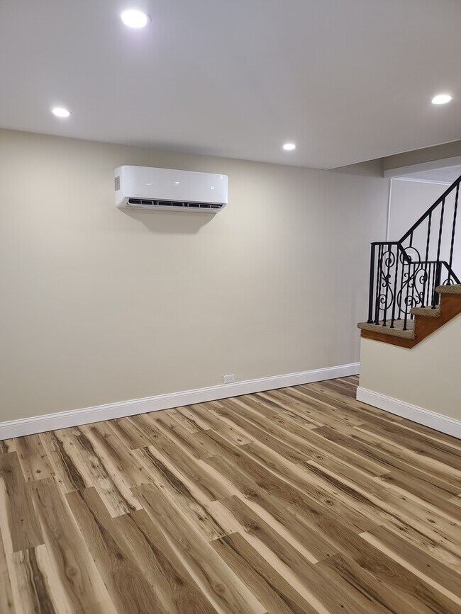 Living Room - 68 Hillside St