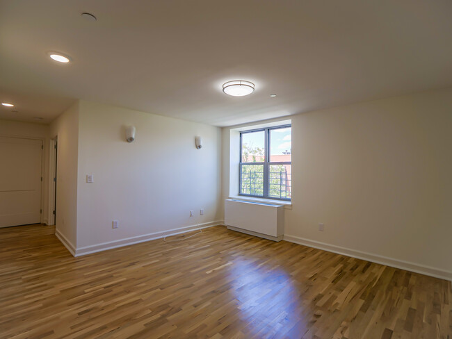 Building Photo - 799 Jefferson Ave