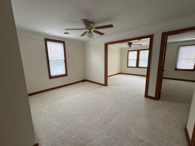 Foto del edificio - 2451 10th St