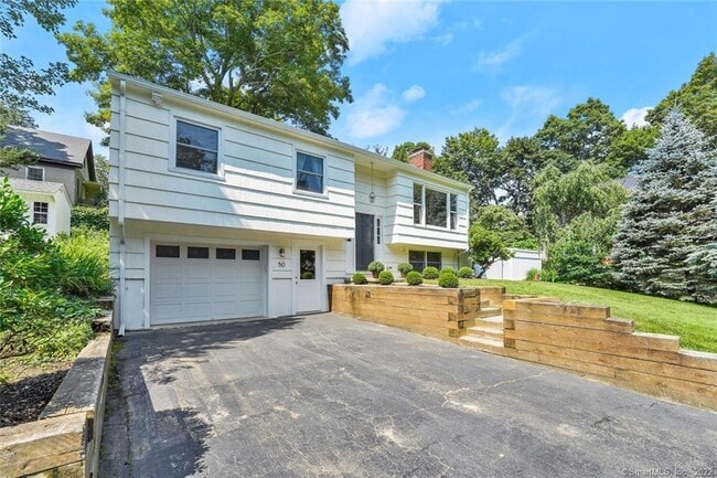 Building Photo - 50 Catoonah St