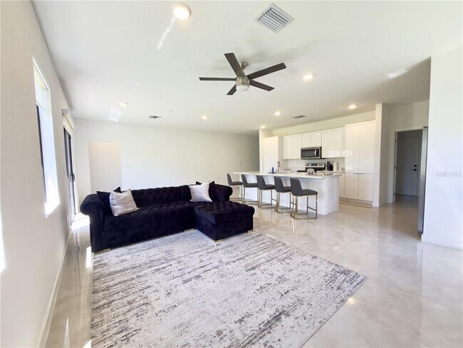 Building Photo - 6380 Chorus Dr