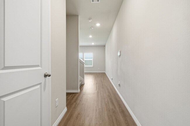 Building Photo - 4 Bed | 3 Bath | New Build | Bartlesville