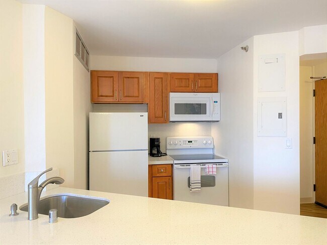 Foto del edificio - Executive Centre - Fully furnished one bedroom with great views!