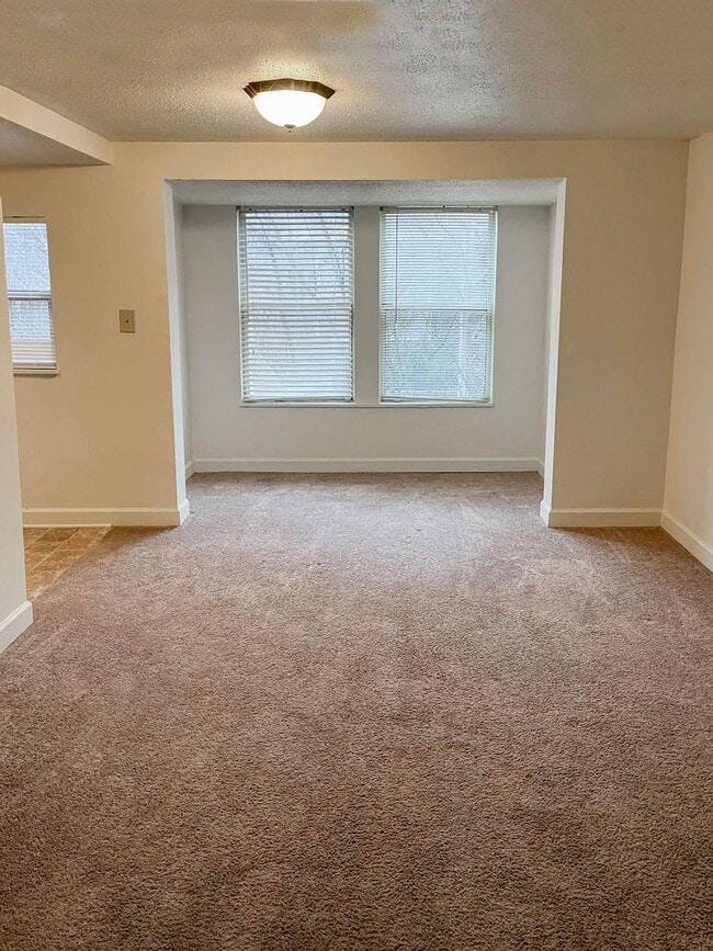 Building Photo - 3609 Balsam Ave