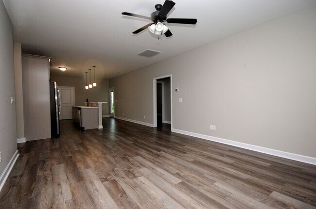 Foto del edificio - 423 S Center St