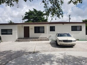 Building Photo - 7785 SW 36th St