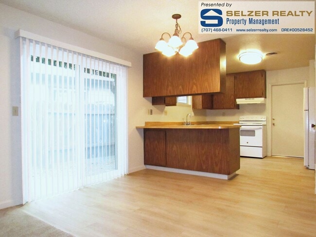 Building Photo - 340-344 El Rio Ct