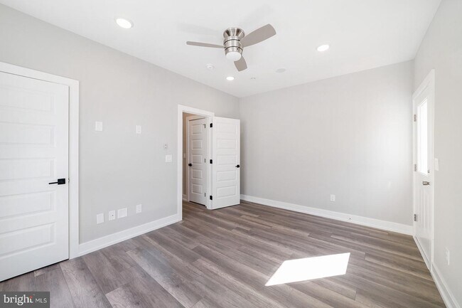 Foto del edificio - 1400 S 27th St